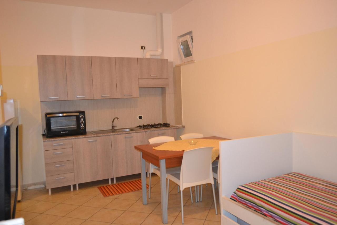 Residence Blu Marine Римини Экстерьер фото